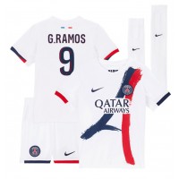 Stroje piłkarskie Paris Saint-Germain Goncalo Ramos #9 Koszulka Wyjazdowej dla dzieci 2024-25 Krótki Rękaw (+ szorty)